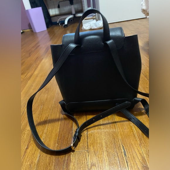 Kate Spade Kristi Medium Flap Backpack (9in H x 10in L - 5in W) [LIKE NEW] - Picture 2 of 9